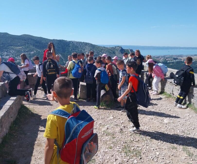 Terenska nastava drugaša na Klisu