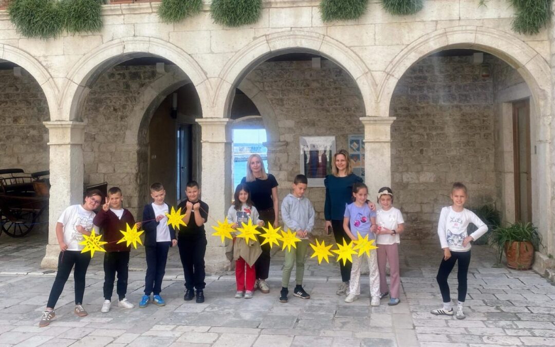 Učenici 1. c razreda obilježili Noć knjige u Gradskoj knjižnici Kaštela